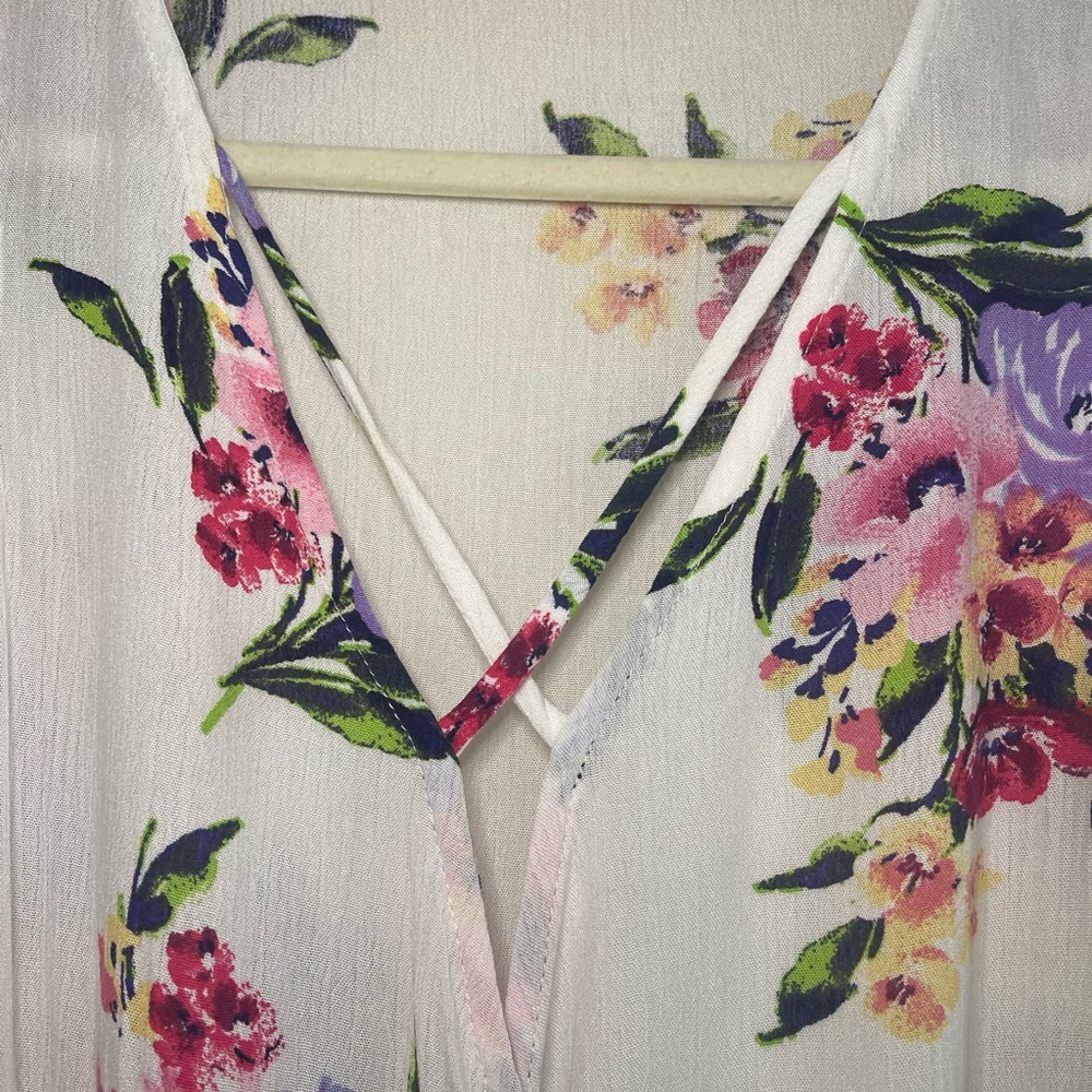 Twenty Second Feminine Floral Blouse Size L - Picture 2 of 4